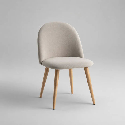 Gepolsterter Esszimmerstuhl mit Polyesterbezug und Massivholzbeinen, Beige/Natur, 49 × 57 × 82 cm
